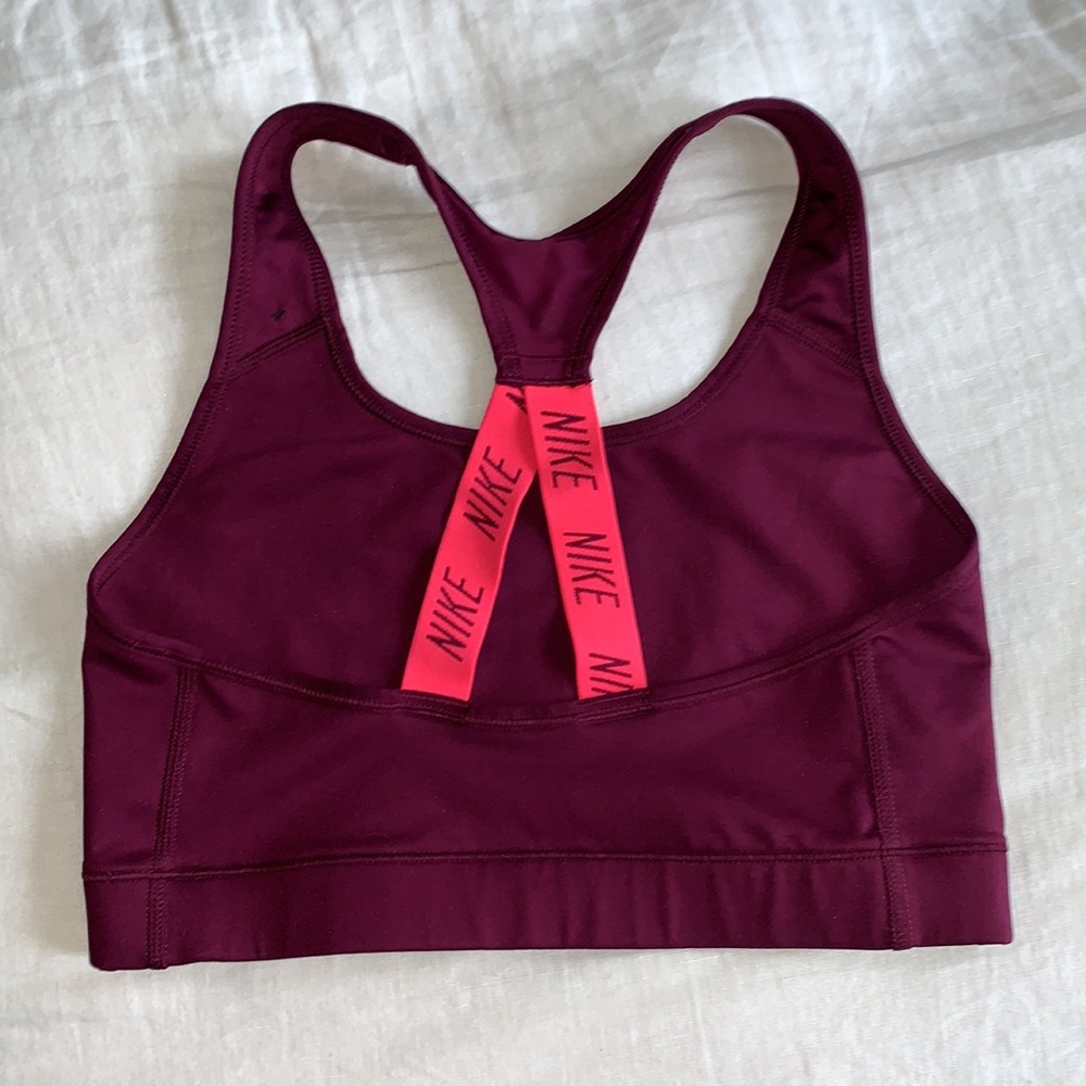 nike sports bra - Picture 4 of 5